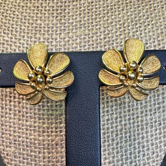 Crown Trifari Jewelry - Crown Trifari Vintage Signed  Floral Clip-on Earrings - Women Jewelry